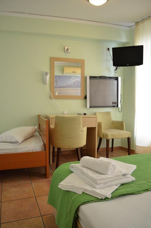 Fontana Rooms Mytilíni Cameră foto
